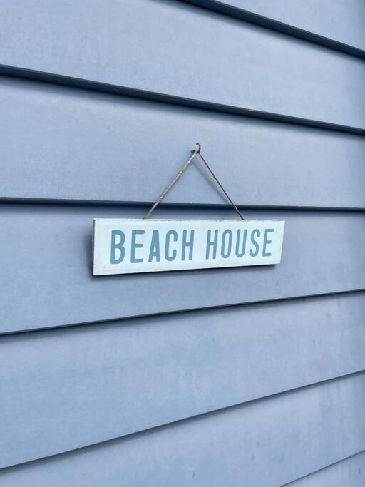 The Blue Beach House Mangawhai Bagian luar foto