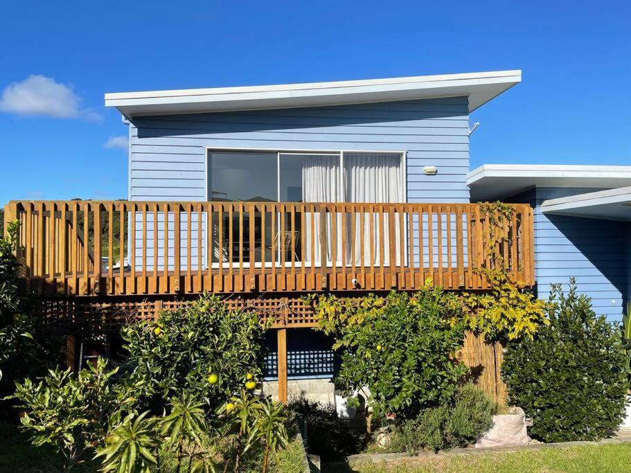 The Blue Beach House Mangawhai Bagian luar foto