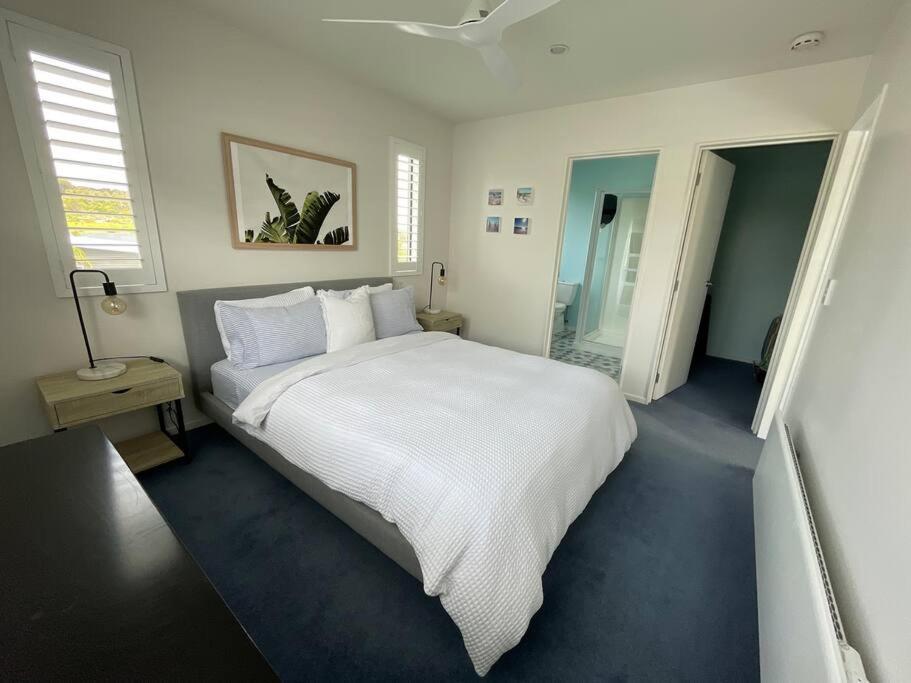The Blue Beach House Mangawhai Bagian luar foto